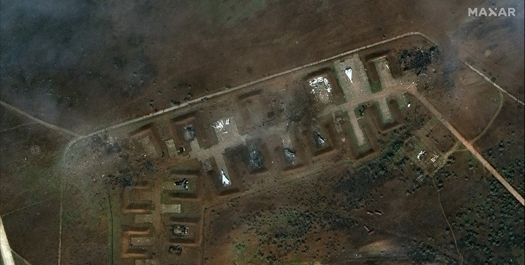Képeken az orosz Szakij légitámaszpontot ért támadás