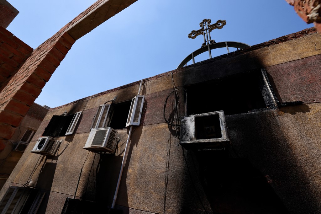 Kigyulladt egy kopt ortodox templom, legalább negyvenen meghaltak 
