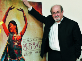 Mindent tagad a Salman Rushdie megszurkálásával gyanúsított férfi