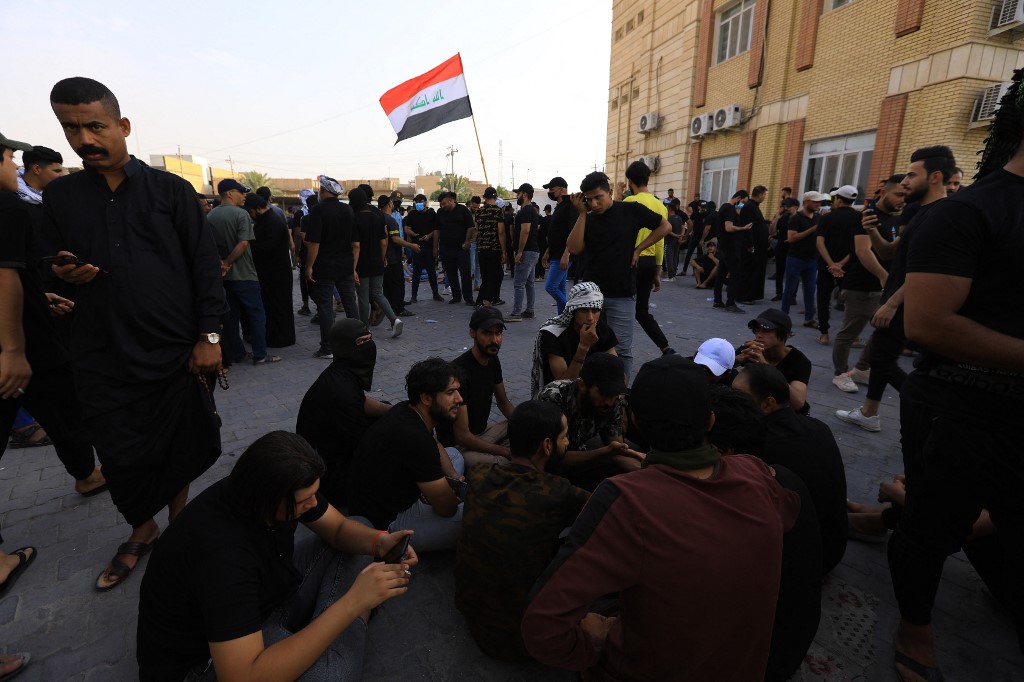 Leváltott siíta vezető hívei csaptak össze a rendőrökkel Irakban
