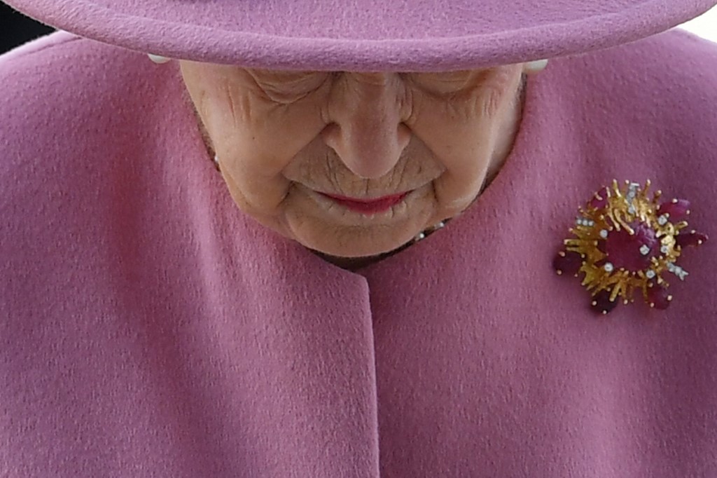 A királyi család is elindult Balmoralba II. Erzsébet királynő válságos állapota miatt