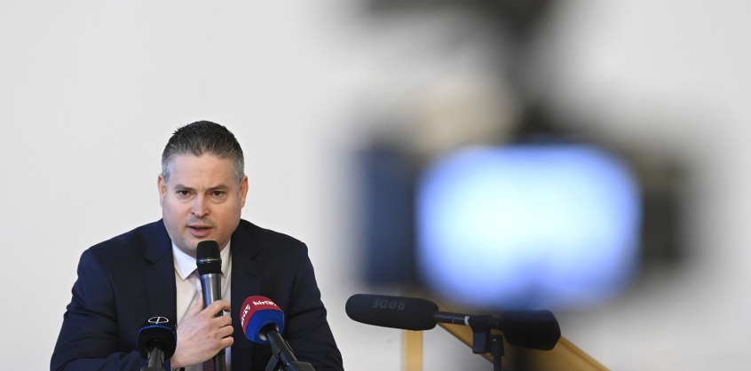 Budapest főispánjának tetszett a szakállas Orbán