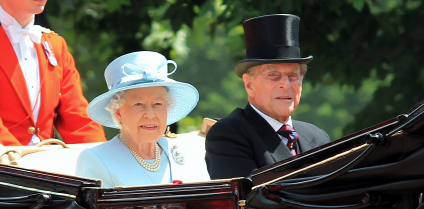 Tudta, hogy Erzsébet királynő és a férje, Fülöp herceg unokatestvérek voltak? Íme, a szerelmük története