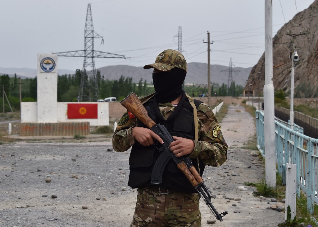 Csaknem száz halottja van a kirgiz-tadzsik határkonfliktusnak