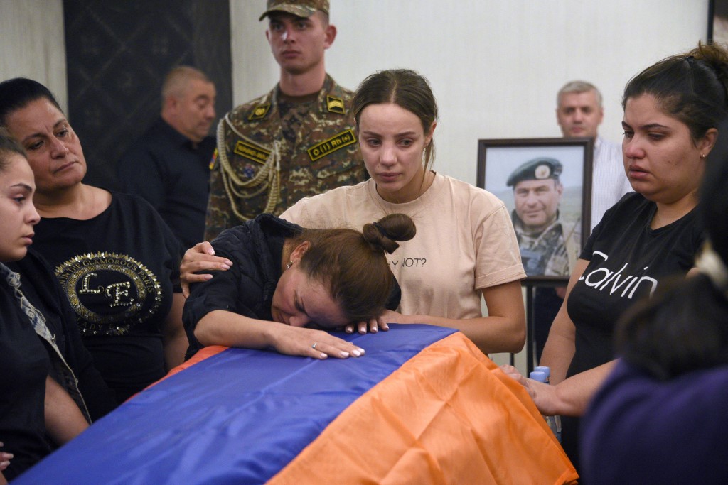 Azerbajdzsán csaknem száz örmény katona holttestét adta át Jerevánnak
