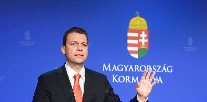 Menczer Tamás: hírlapi kacsa, hogy várjuk a svéd miniszterelnököt