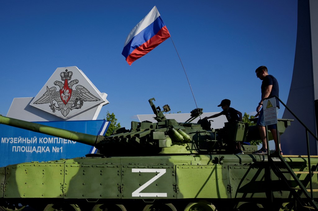 Egy orosz kormánytisztviselő szerint egymillió oroszt is kivihetnek Ukrajnába harcolni