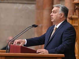 Orbán Viktor: Oroszország nem esett térdre, az európai gazdaságok elvéreznek