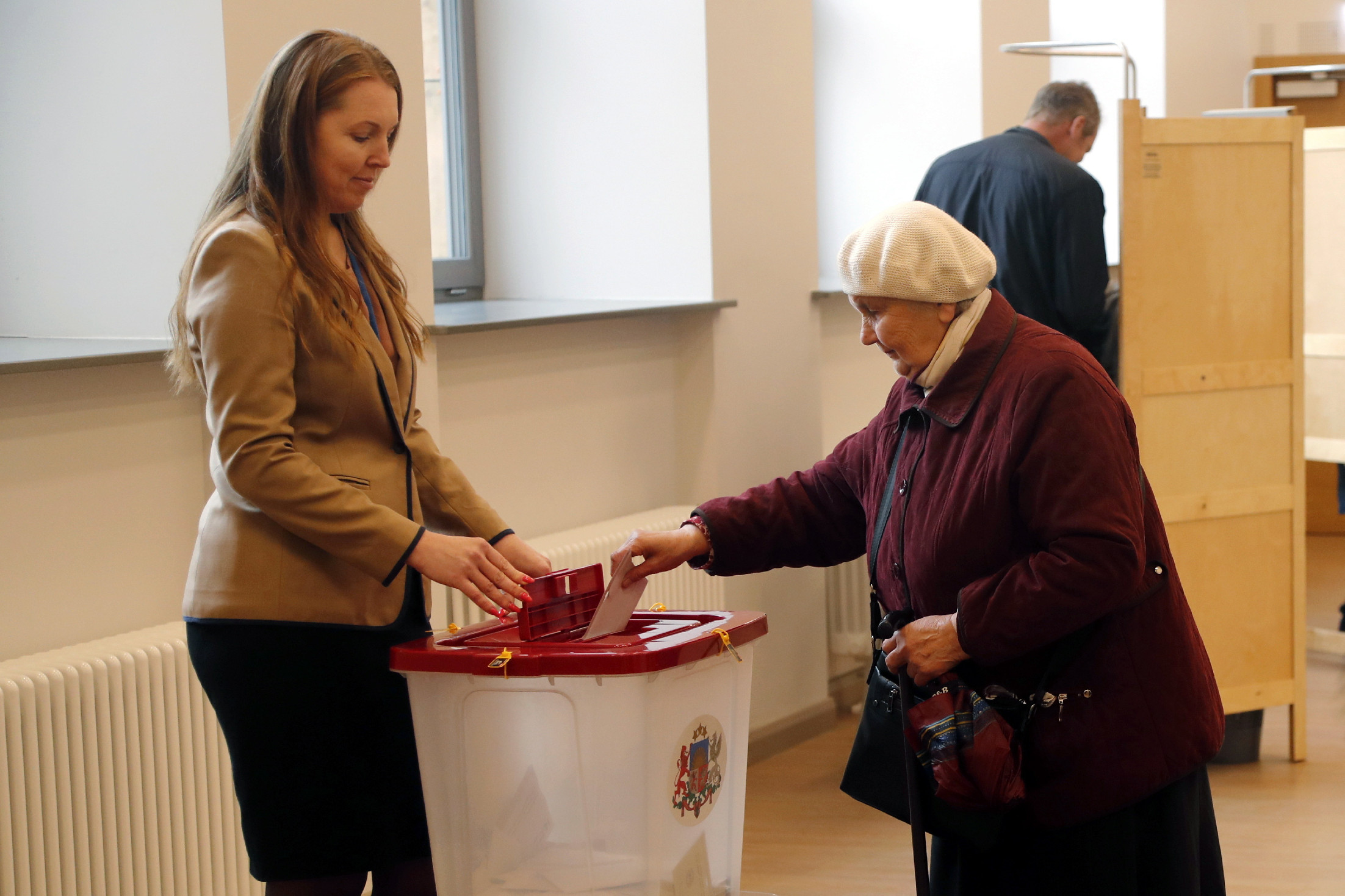 A kormánypárt nyerte a parlamenti választásokat Lettországban