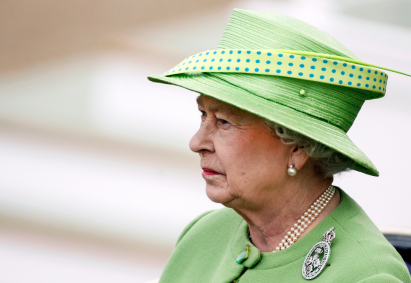Tragédia: meghalt a katona, aki őrizte Erzsébet királynő koporsóját 