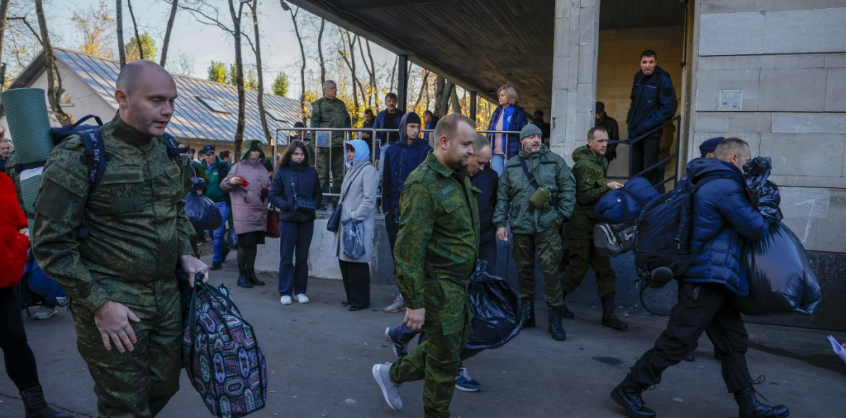 Az oroszok már hajléktalanokat is besoroznak