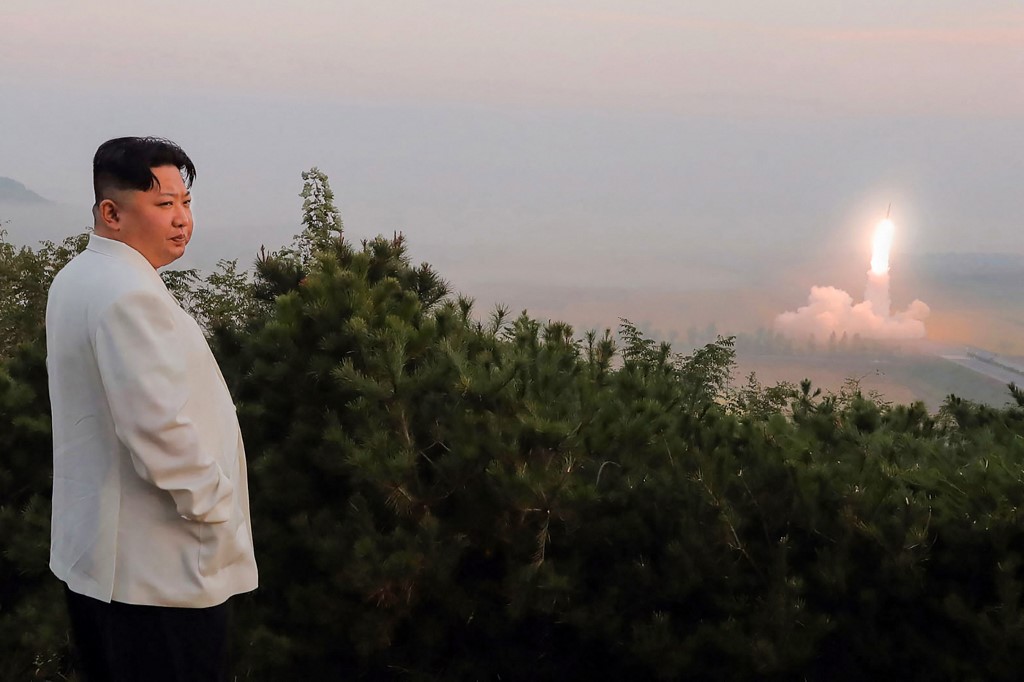 Újra ballisztikus rakétákat lőtt ki Észak-Korea