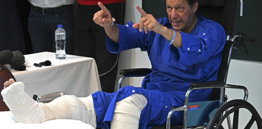 Elhagyhatta a kórházat a meglőtt volt pakisztáni miniszterelnök