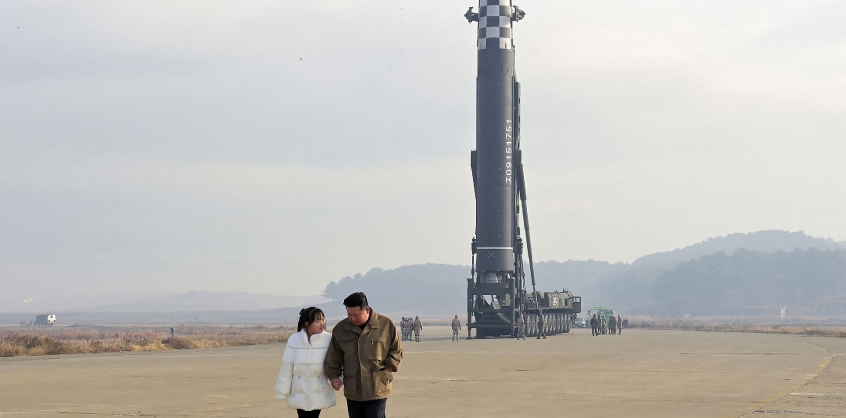 Kim Dzsongun a világ legerősebb nukleáris erejévé tenné Észak-Koreát