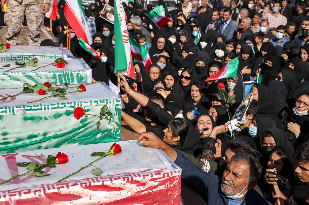 Izraeli kémek szerint Iránban már népfelkelés van