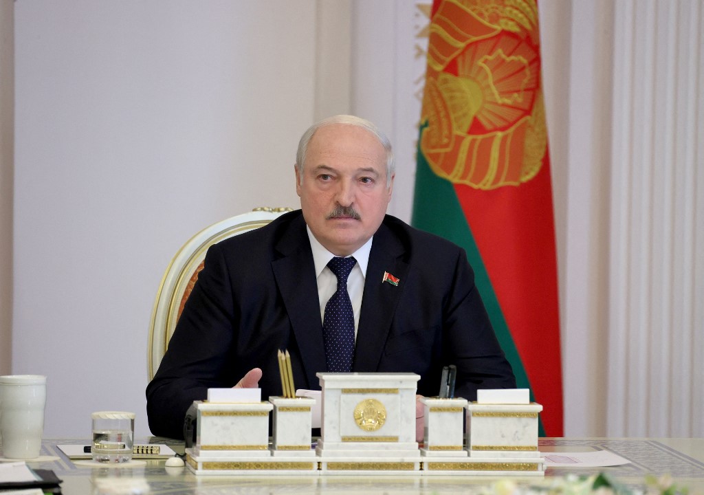 Lukasenka: az ukrán vezetés állítsa le magát