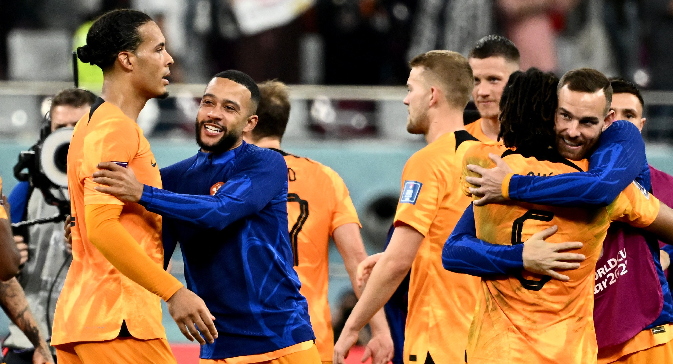 Nem borult a papírforma: Hollandia az első negyeddöntős