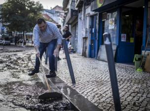 Halálos áldozata van a lisszaboni árvíznek