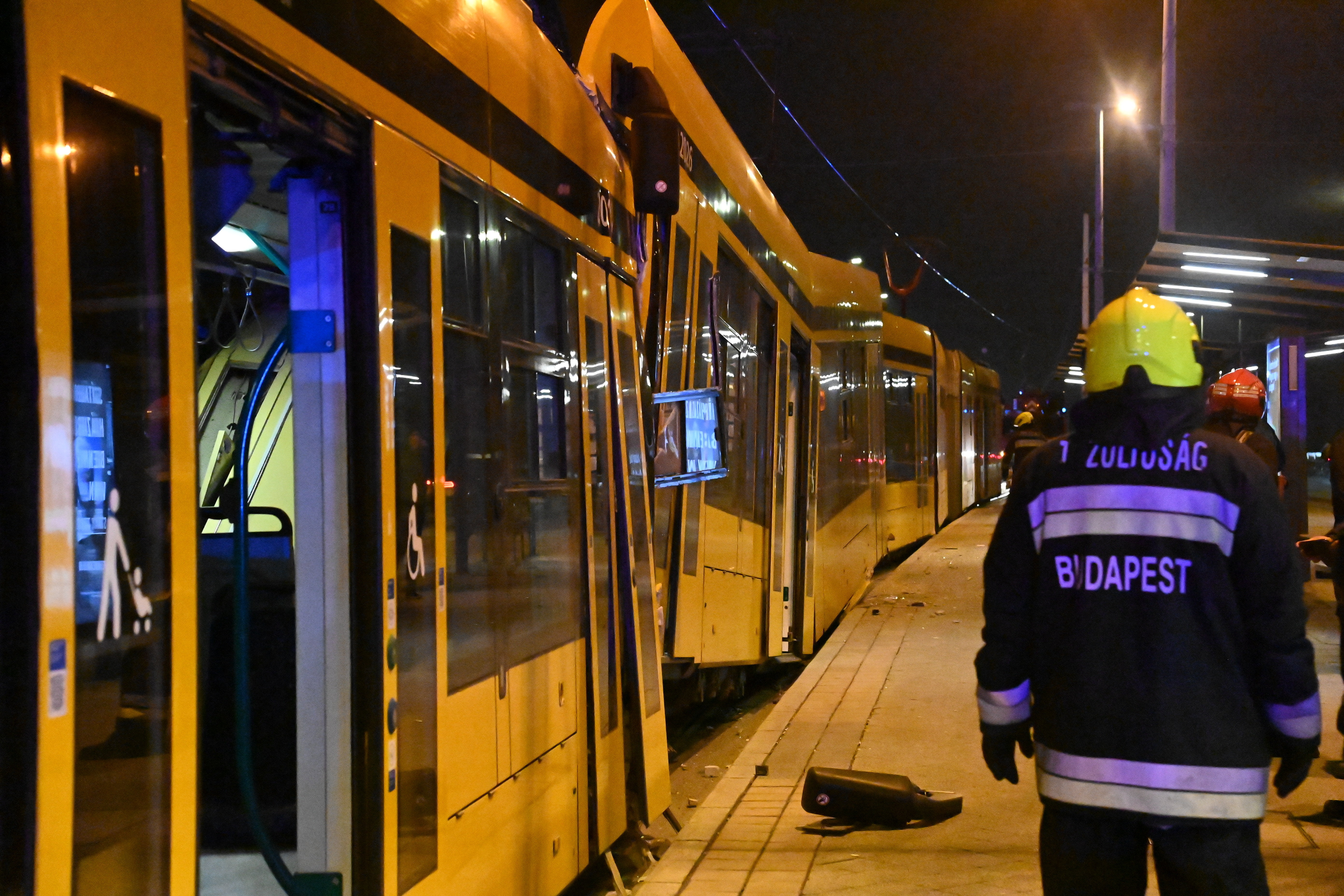 Hajnalra helyreállt a közlekedés a 4-es, 6-os villamos vonalán