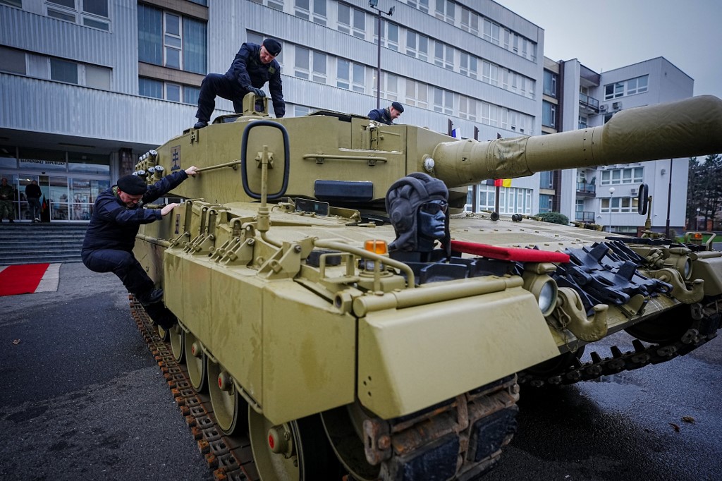 Német külügyminiszter: Berlin nem akadályozná Leopard harckocsik továbbadását Ukrajnának