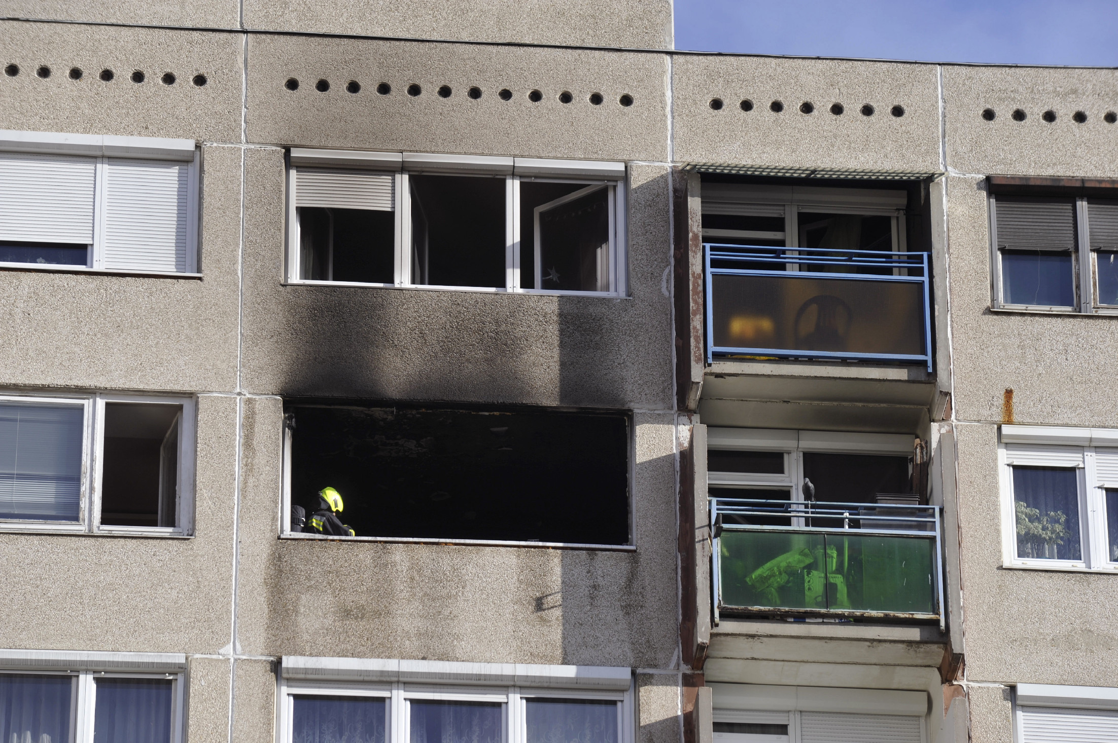 Lakástüzet okozott a tűzijáték Miskolcon