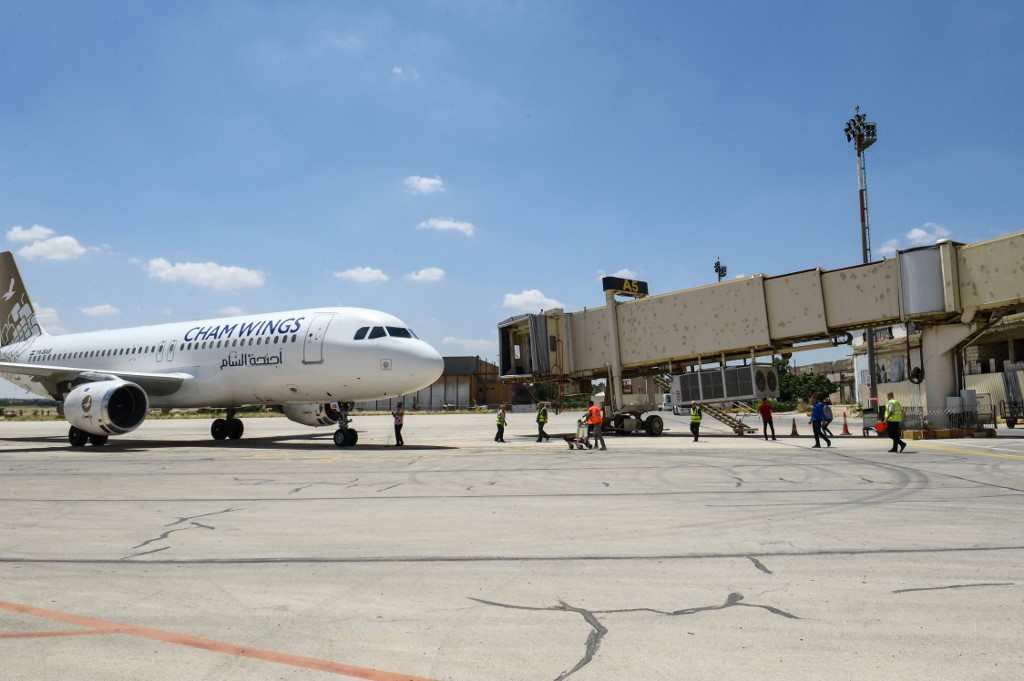 Megszólalt az Asiana Airlines rémült utasa: a felhőket láttam a vészkijárat ajtaja helyén