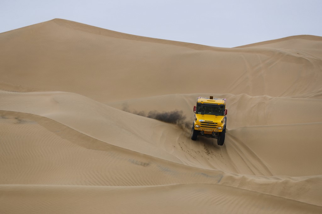 Dakar-rali: Motorgond miatt nem tud elindulni a magyar kamionos egység pénteken