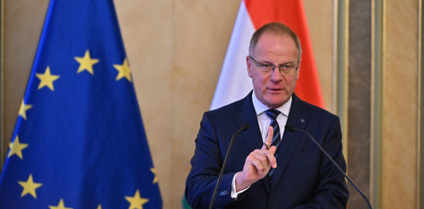Fordulat: mégis kéri a magyar kormány azt az EU-s hitelt, amit korábban elutasított