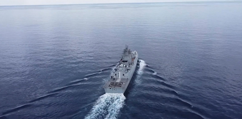 Kereskedelmi hajóra nyitott tüzet egy orosz hadihajó a Fekete-tengeren – VIDEO
