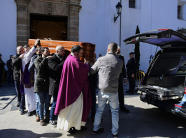 Eltemették a templomban meggyilkolt spanyol sekrestyést
