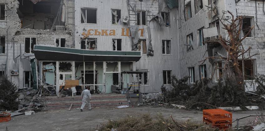 Moszkva szerint Ukrajna egy civil kórházra mért csapást Luhanszkban