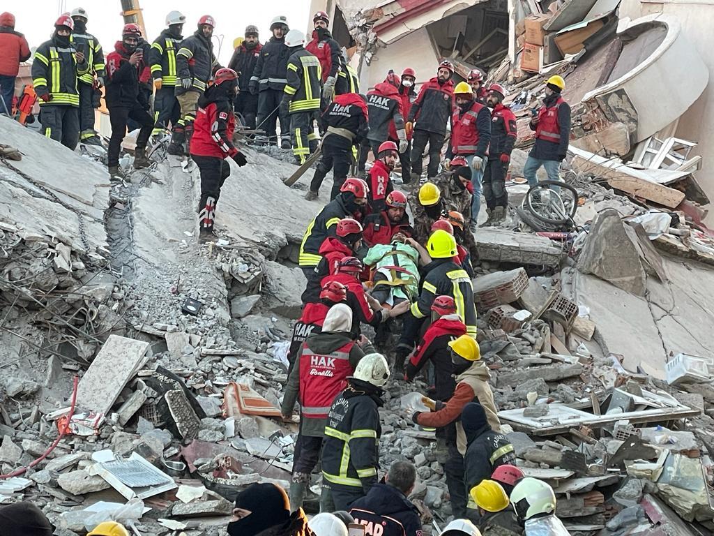 Földrengés után: csaknem kétszáz embert vettek őrizetbe Törökországban
