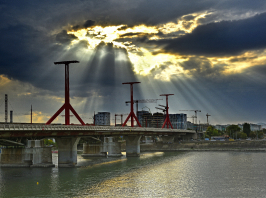 Baleset miatt lezárták a Rákóczi híd Budáról Pestre tartó sávjait