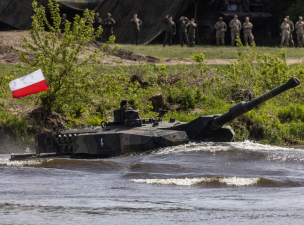 Lengyelország újabb tankokat küld Ukrajnának