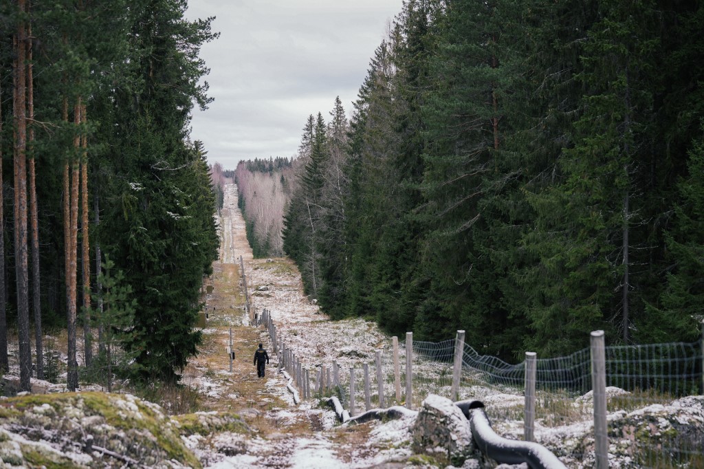 Elkezdik építeni a finn határkerítést az orosz határon