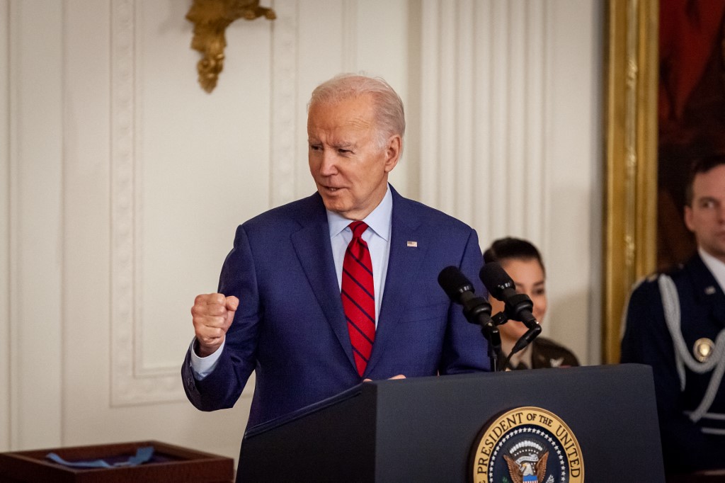 Bőrrákos elváltozást távolítottak el Joe Biden mellkasáról