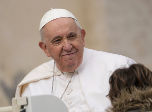 Ferenc pápa: nincs kizárva a papi cölibátus eltörlése