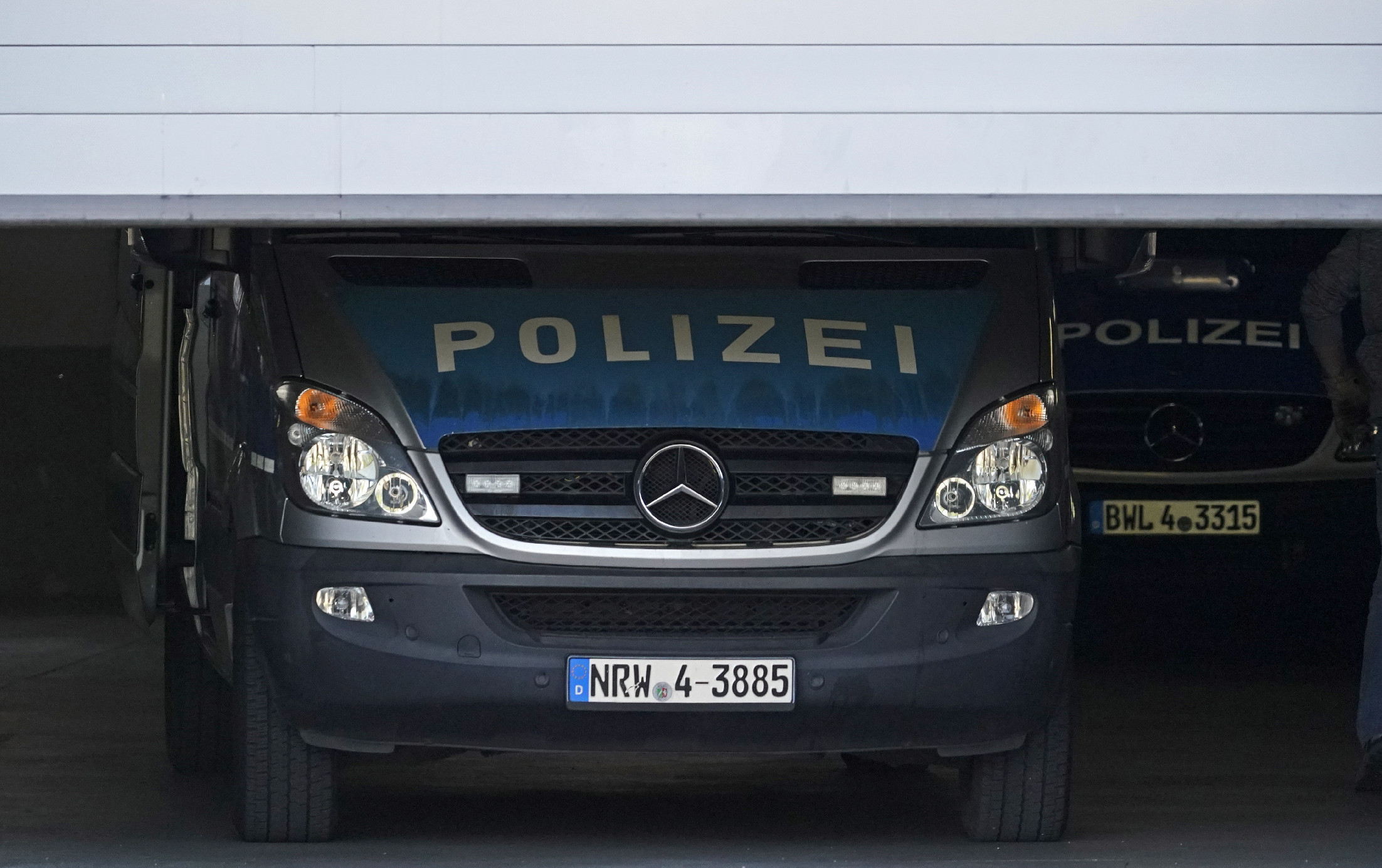 Öt halott és két súlyos sérült egy Karlsruhe környéki autóbalesetben