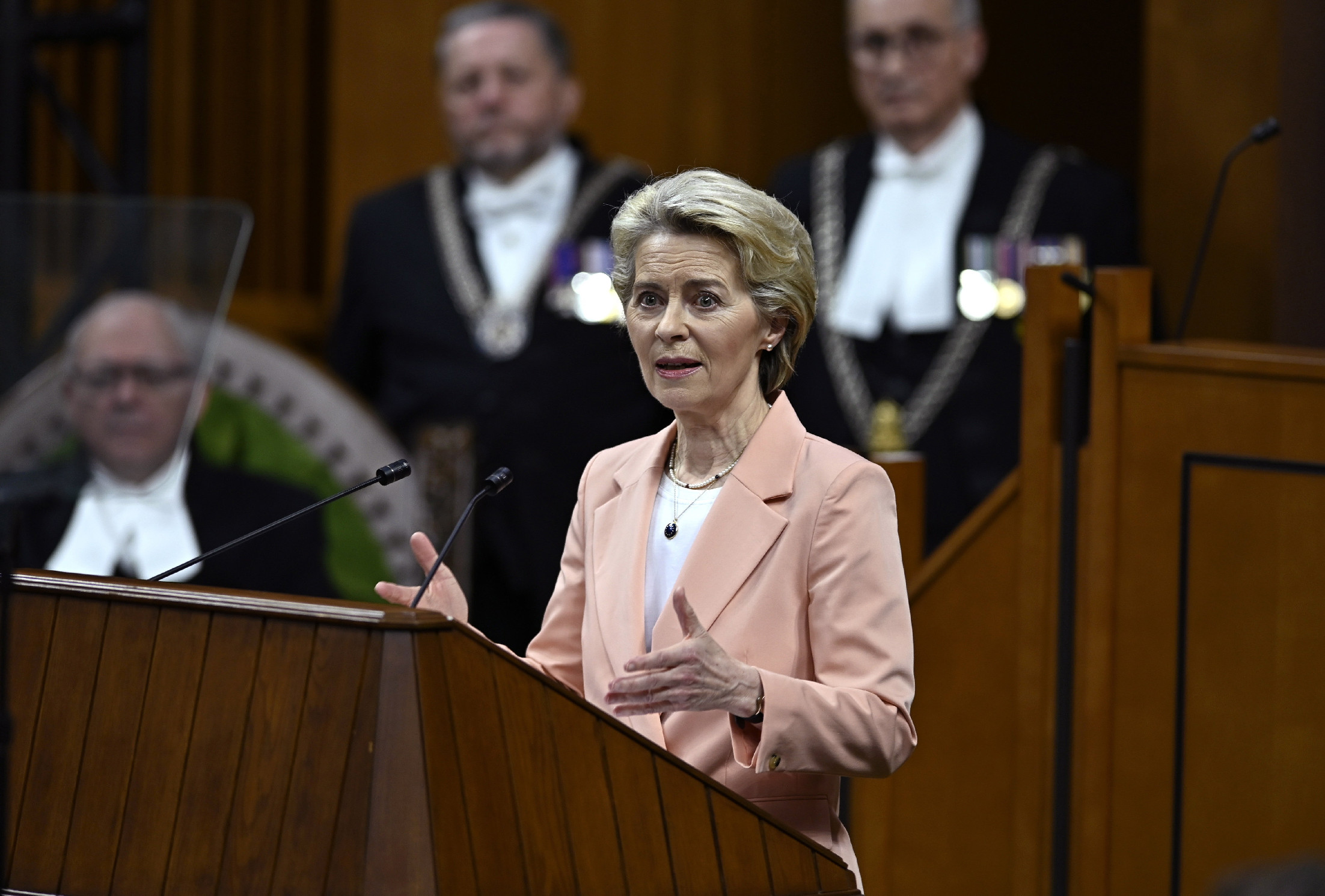 Ursula von der Leyen: „össze kell szednünk magunkat, ha az élmezőnyben akarunk maradni”