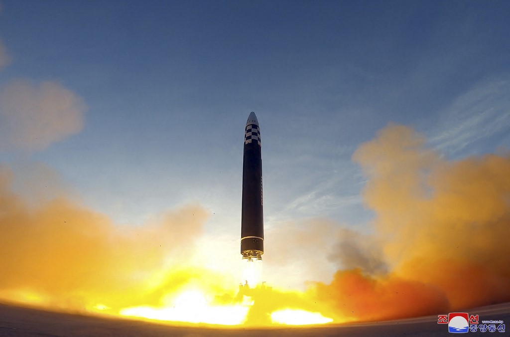 Észak-Korea újabb ballisztikus rakétát lőtt ki a Keleti-tenger irányában