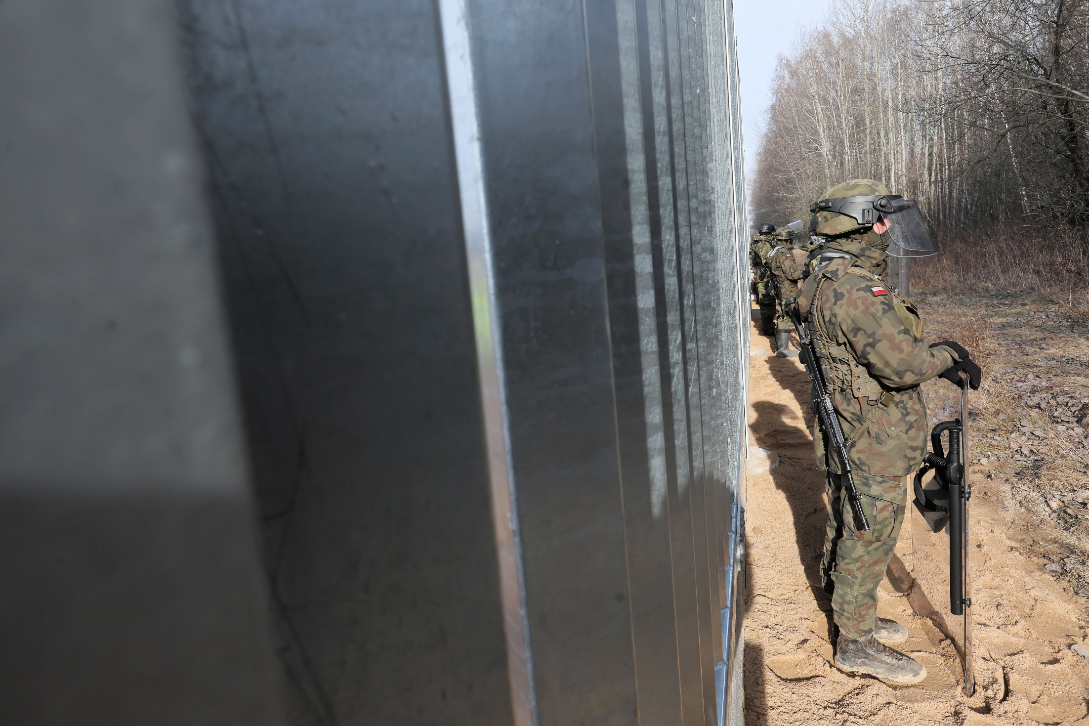 Terrorcselekményre készülő külföldivel végeztek a fehérorosz-lengyel határon