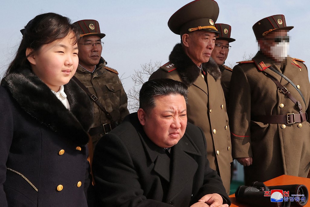 „Azonnali, mindent elsöprő nukleáris ellentámadásra” készül Észak-Korea