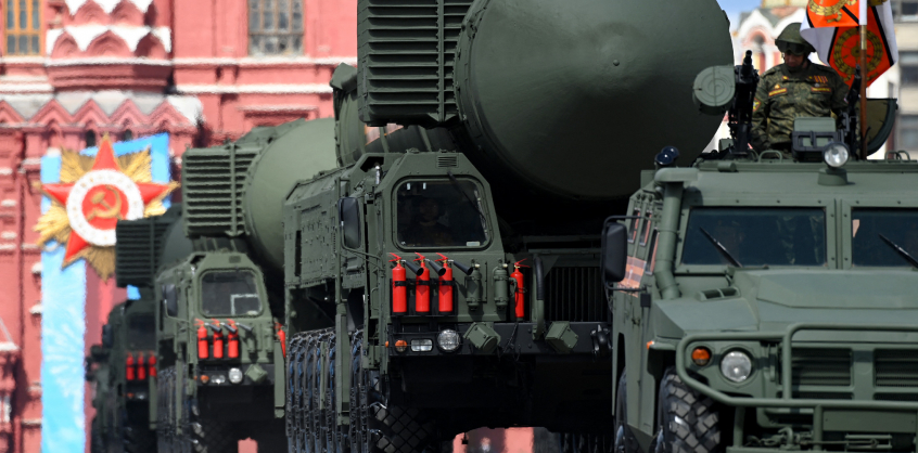 Oroszország interkontinentális ballisztikus rakétákkal kezdett hadgyakorlatokat 