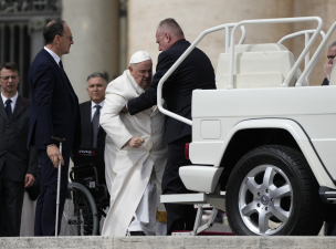 A pápa szombaton elhagyhatja a kórházat a legfőbb bíboros szerint