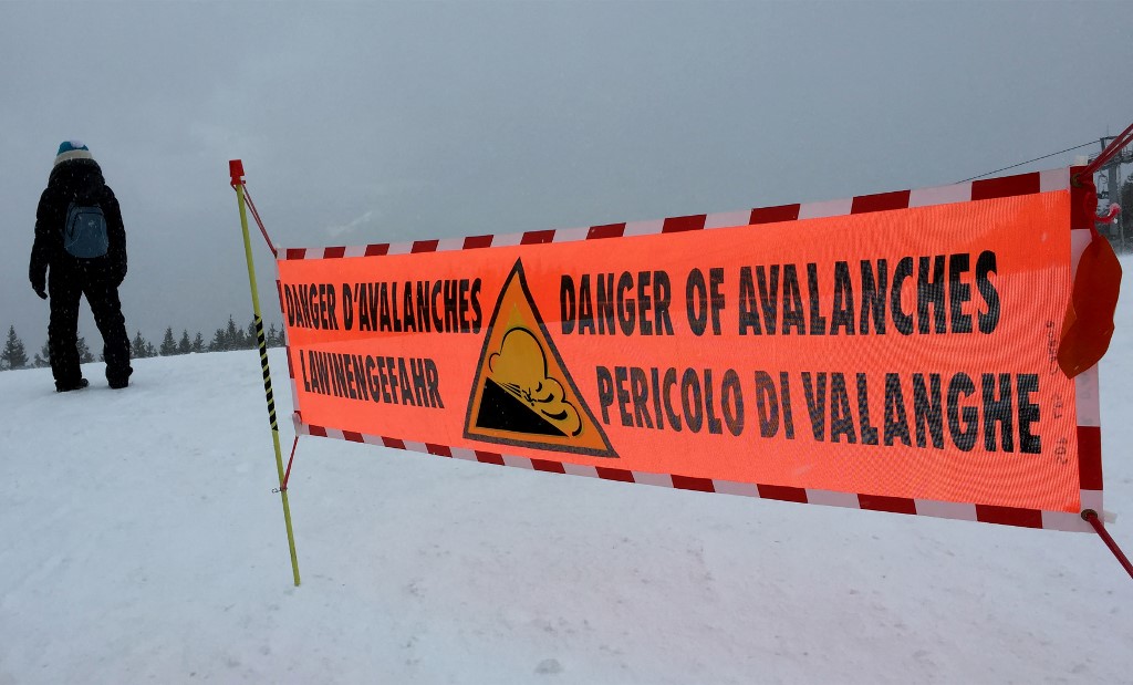 Nőtt a francia Alpokban történt lavina halálos áldozatainak száma