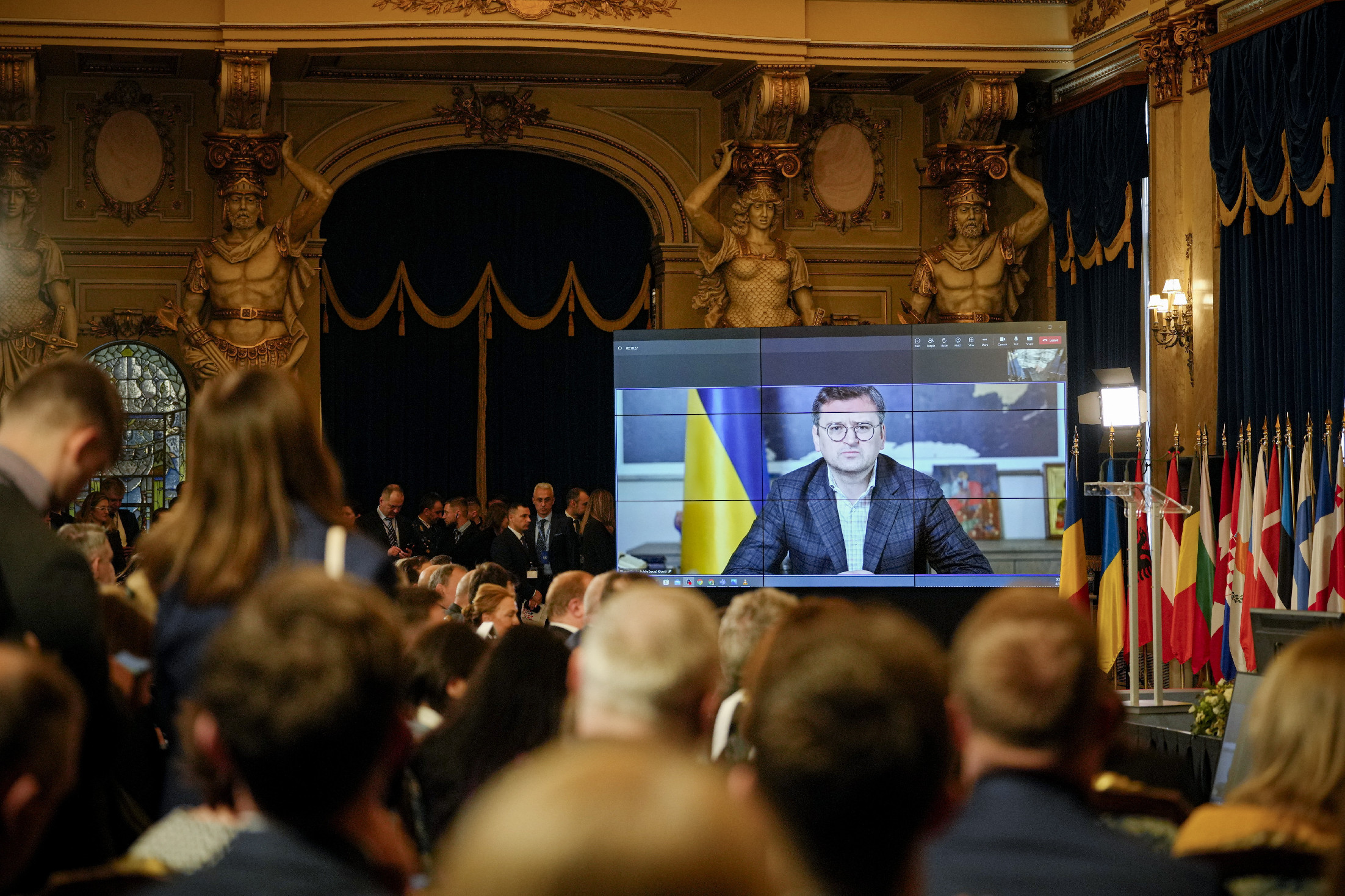 Az ukrán külügyminiszter a Fekete-tenger biztosítását kéri a NATO-tól
