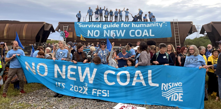 Vádat emeltek a szénvonatot megállító klímaaktivisták ellen