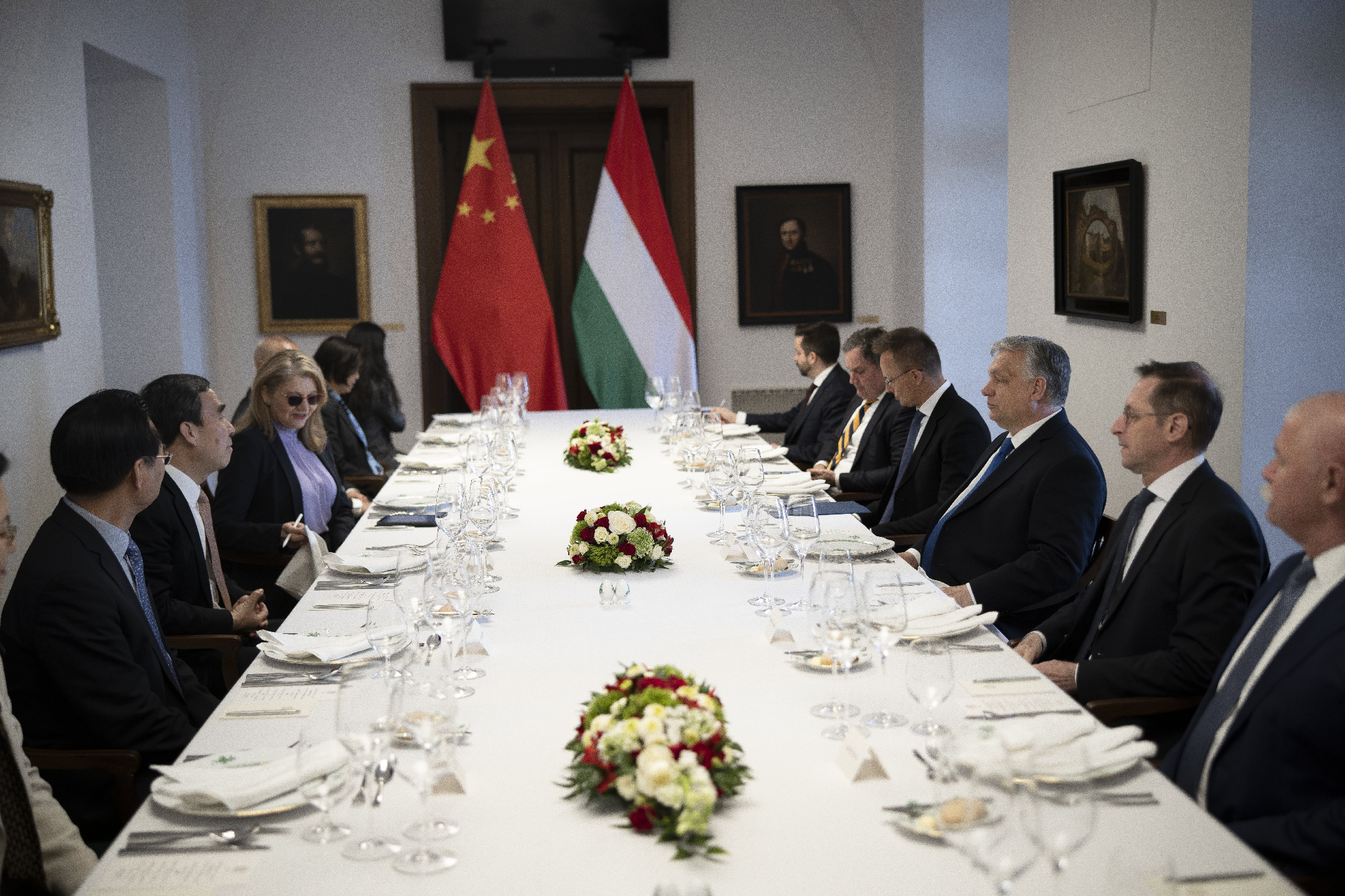 Orbán Viktor a Karmelitában fogadta a Kínai Építési Bank elnökét