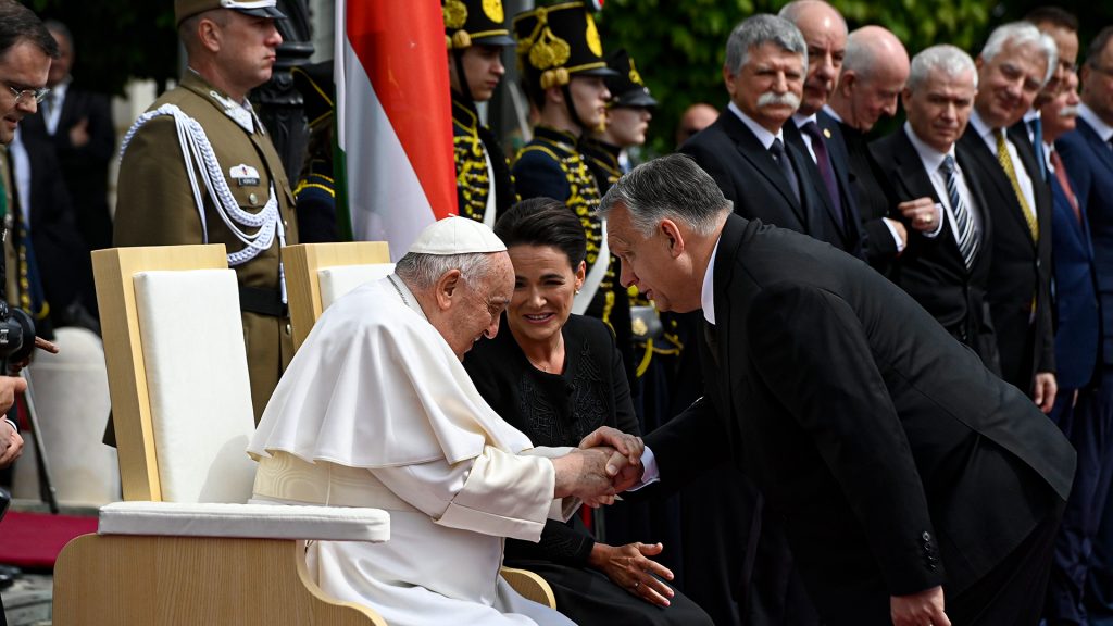 Ferenc pápa találkozott Orbán Viktorral