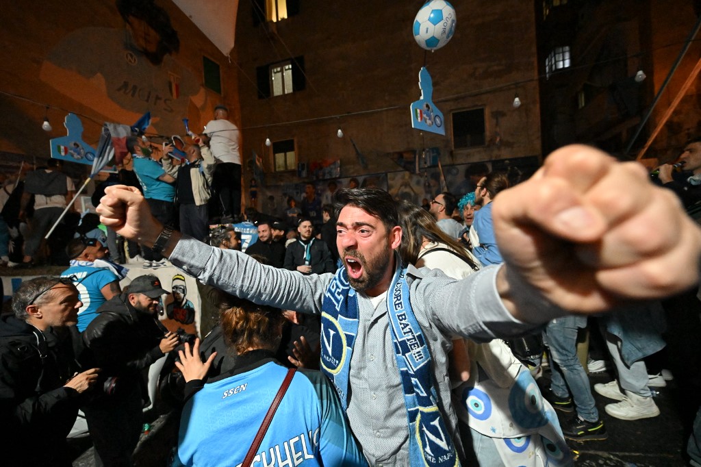 Győzött a Napoli, lelőttek egy férfit